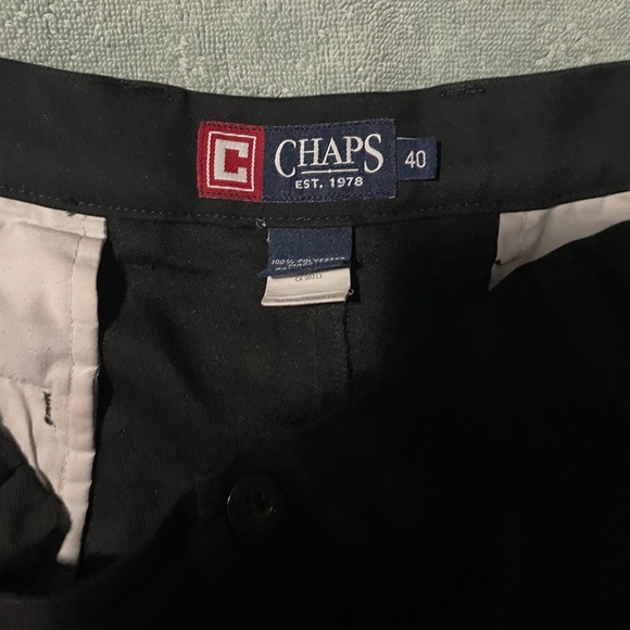 Dress shorts Chaps size 40 - Picture 3 of 3